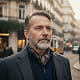 Étienne B., Analyste Financier